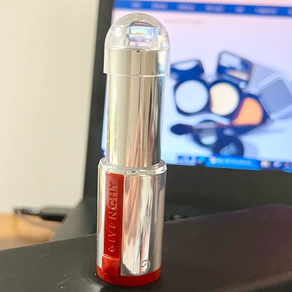 Givenchy Le Rouge Deep Velvet Matte Lipstick 37 Rouge Graine, 3.4g full size - Picture 2 of 6